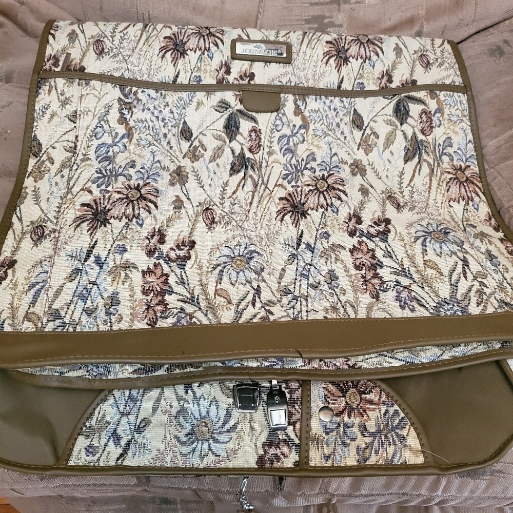 Jordache  garment  bag.